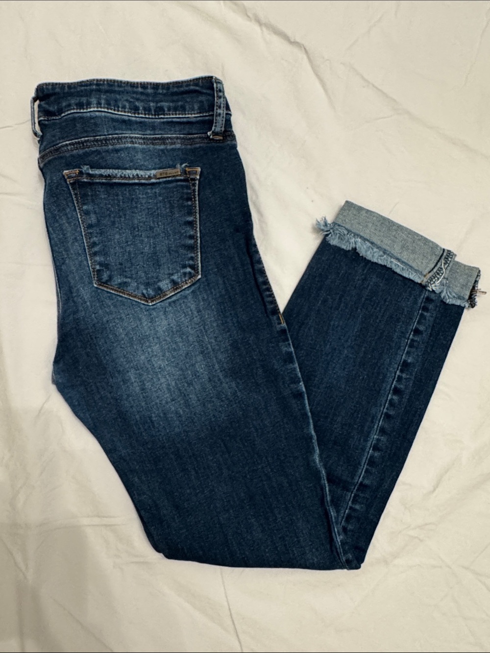 EUC | STS Blue Dark Indigo Cropped Jeans with Raw Cuff | Size 29